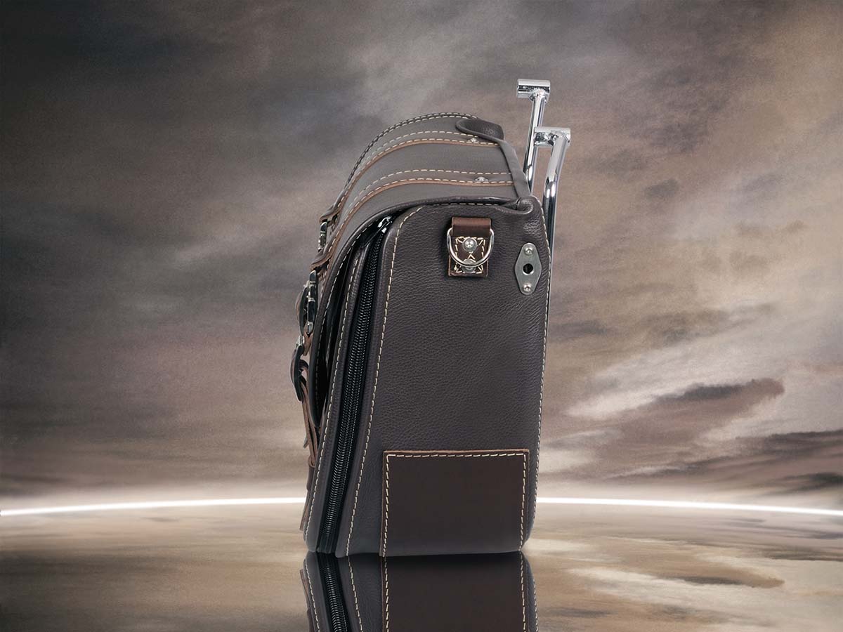 MCJ Classic Brown Bag Seitentasche Leder mit Halterung für Harley , Triumph, Kawasaki, Victory, Triumph, Royal Enfield